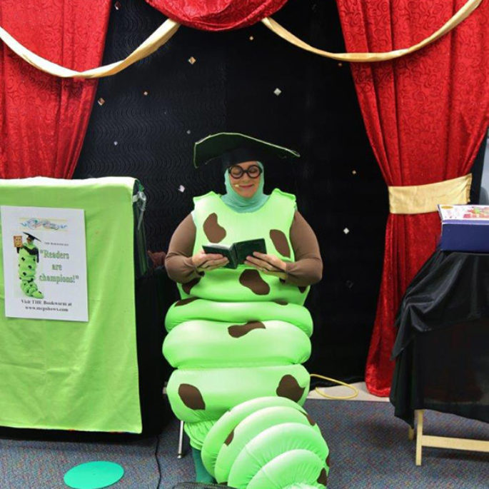Margaret Clauder: Let’s Read with the Bookworm